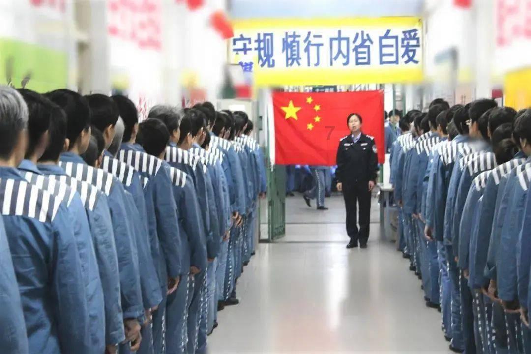 小鹏、理想相继入局!新能源MPV高端路走得通吗?